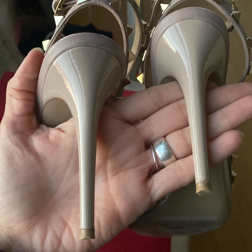 Valentino Garavani Rockstud Heels sz 37.5 - Picture 7 of 10